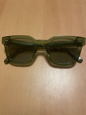 Chimi 004 - Chimi 04 kiwi solglasögon i jättebra skick. Perfekta nu till våren eller till after skin. 