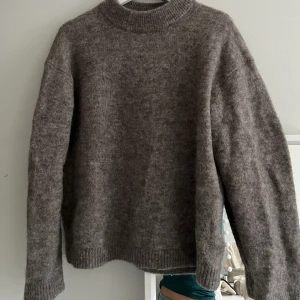 Stickad tröja - Wool/alpaca  Stl S Använd en gång