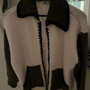 Kofta - Snygg kofta från zara köpt i höstas, storlek M