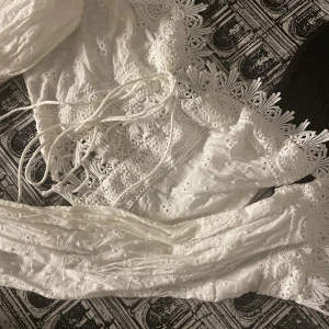 Kort långärmad topp  - Kort långärmad topp, bara provad 