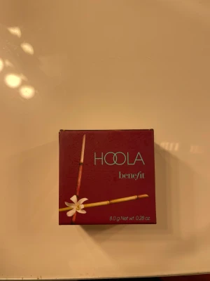 Hoola bronser  - Helt oanvänt hoola bronzdr säljer detta på grund av att jag fick 2 st i julklapp. Ord pris 399kr ! Frakt tillkommer!