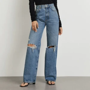 Gina tricot Idun jeans - Jeans från Gina tricot modell Idun wide storlek 34 i fint skick! 