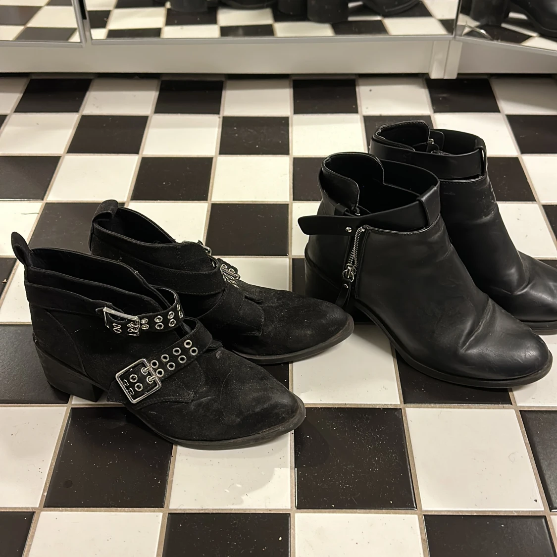 Svarta stövletter  - 90