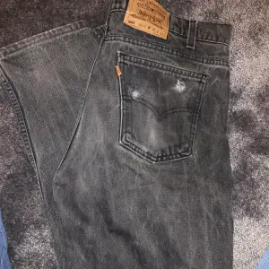 Levis jeans i modellen 505, säljer då de ej passar längre. Bra skick, vid frågor eller annat är det bara att skriva!