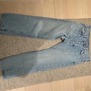 Weekday Space - Jeans fårn weekday i modellen Space. Storlek 31/30