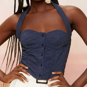 Top - Supergulliga sommartopp💙💙 gillar verkligen den här toppen men den sitter tyvärr lite åt vid midjan så kan inte ha den😢