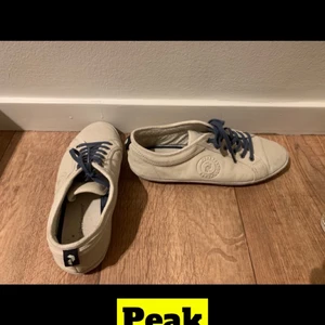 Peak performance sneakers - Sommarskor! Säljer pga platsbrist. 