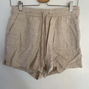 Shorts från H&M - 3 shorts från H&M alla i ett paket! Storlek 34 i alla! 