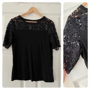 T-shirt - Svart t-shirt fr. Lindex, strl. M. 