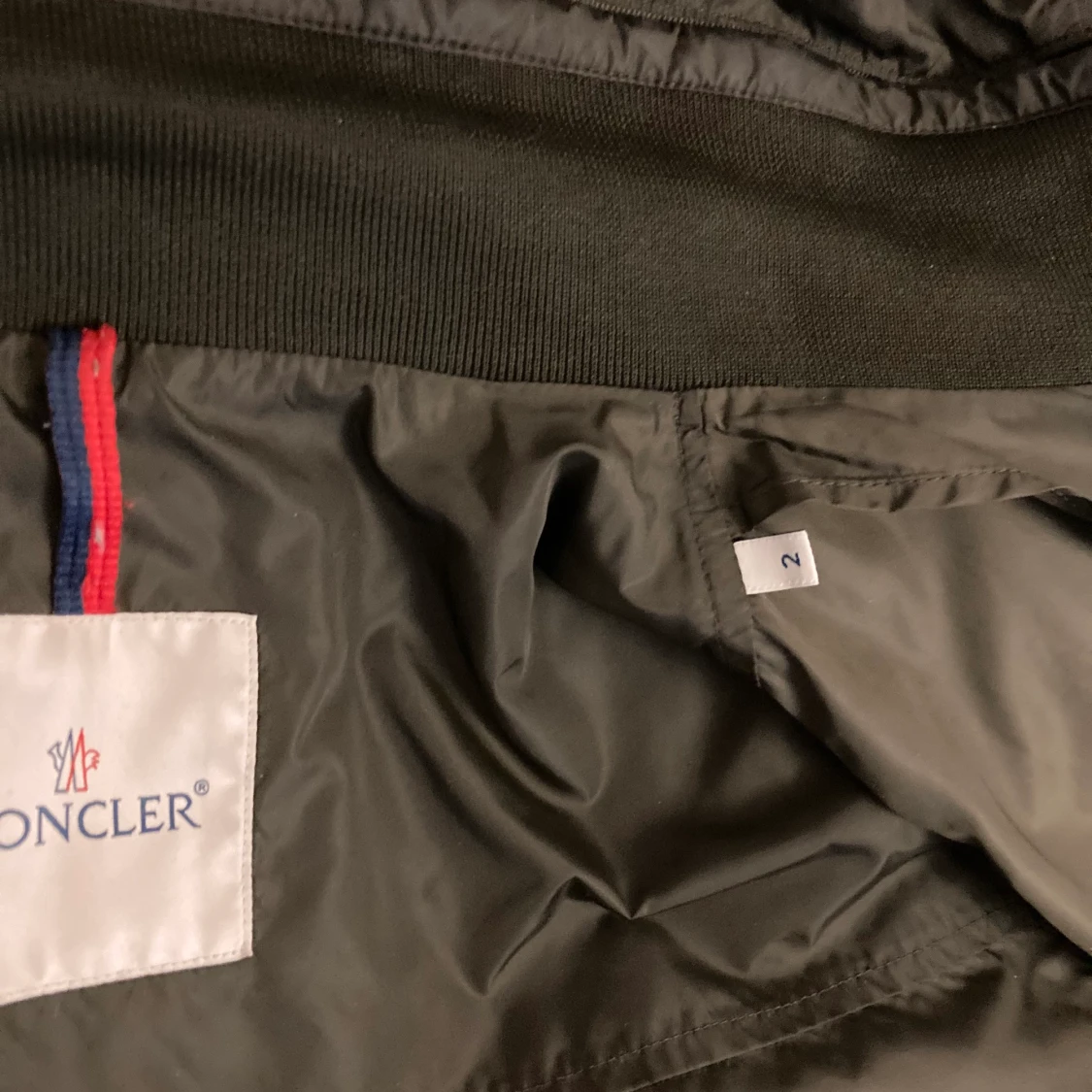 Moncler jacka  - 90