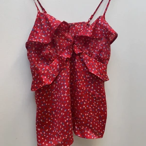 linne - Jättegulligt linne ifrån bikbok, knappt använt ❤️