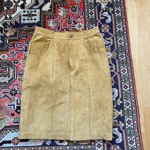 Mockakjol - Vintage gul mockakjol. En av hällarna är trasiga. 