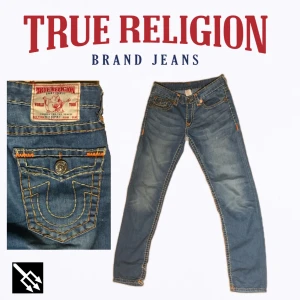 True religon jeans  - Tunga True Religon.  Rak passform. En av knapparna där bak är trasig (syns inte) Kom dm för mer info🔱