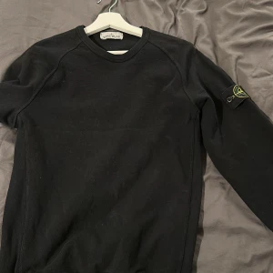 Stone island - Svart stone island tröja  Storlek S