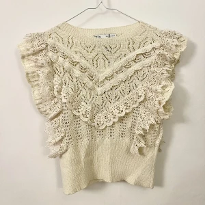 Zara top 🙏🏼 - Söt zara top, aldrig använd med lapp kvar🙌🏼 tveka inte att skriva om frågor osv