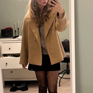 Beige kappa - Intressekoll på en Jätte fin beige kappa!! Skriv om ni undrar något💓