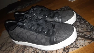 Coach skor - Stl 40 Anv 2 gånger