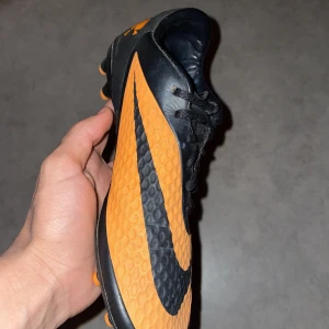Hypervenom panthom  - Säljer dessa sällsynta fotbollskorna, har bara haft dom liggandes hemma sen länge tillbaka och tänker att det är dags att sälja dom, dom finns inte att köpa längre förutom i secondhand 