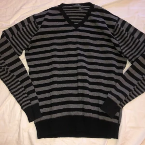 oversize tröja - säljer denna jätte fina oversize tröja. den är i storlek xl 🤍