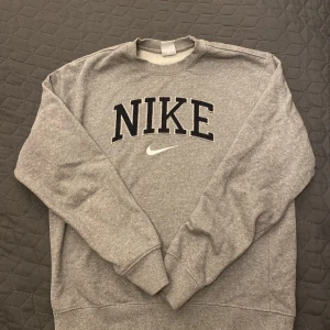 Nike Tröja  - Mycket bra skick endast andvänd 3ggr