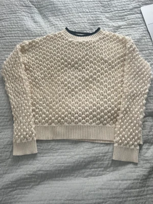 Zara tröja  - Jättefin zara tröja i ett fint mönster🫶🏻! Oanvänd, i strl 164 men passar xs/s