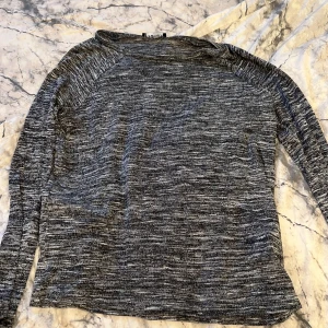 Tröja - Grå stickat tröja 