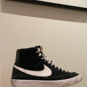 Nike Blazer - Säljer pga dem är för små:)