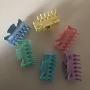 Klämmor - Klämmor! 4kr/st eller alla för 20kr + 15kr frakt.