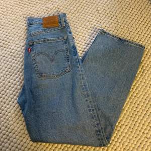Ribcage straight jeans från Levis❤️‍🔥 Storlek 27, Passar mig som normalt har XS-S i jeans/byxor🥰 