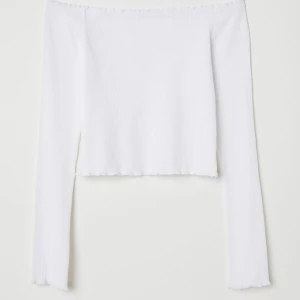 Off-shoulders tröja storlek S - En off-shoulders tröja från hm i storlek S, knappt använd då den va lite liten