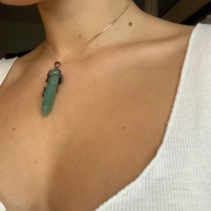 Green aventurine pendant - Grön aventurin pendant, kedjan medföljs ej! 