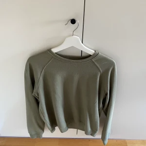 Tröja - Knappt använd och väldigt fin färg