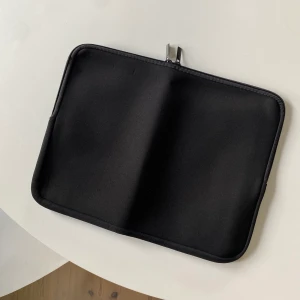 Datorfodral - HELT NYTT datorfodral till en 13 tums dator!  Köparen står för frakten 📦🫶🏻