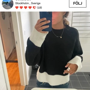 Söt stickad tröja - Säljer vidare den här gulliga stickade tröjan jag köpte här på plick! Säljer då den satt för tajt och liten på mig men den var väldigt fin❤️❤️❤️ Köp inte direkt! Helt oanvänd❤️ Frakt tillkommer