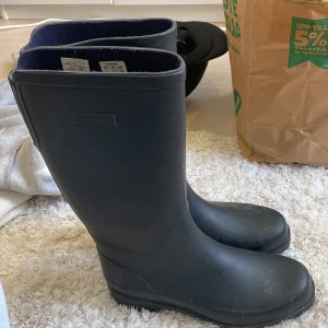 Stövlar - Säljer dessa fina stövlarna