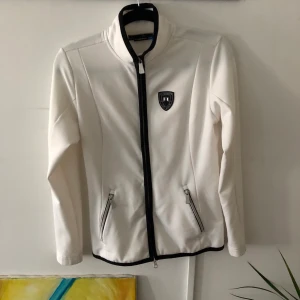 J.Lindeberg  - Vit Zipup tröja från JL Size S  Skick 8,5/10 