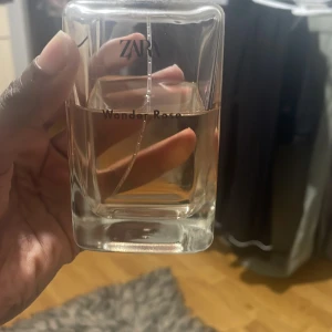 Zara wonder rose parfym  - Circa 70% kvar. Kan mötas upp i Sthlm. 