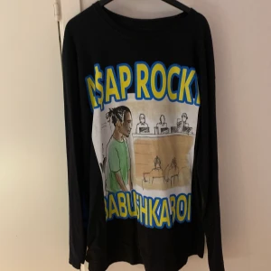 Asap Rocky - Asap långtröja som är köpt på hans senaste konsert i Sverige  Inte använd något och cond är 9/10 Pris kan diskuteras 
