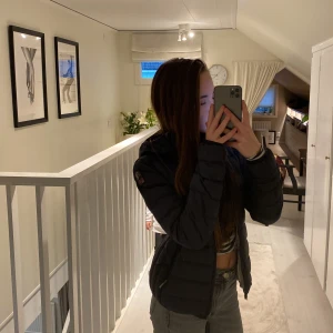 Jacka - Parajumper jacka i storlek Xs. Bra skick.