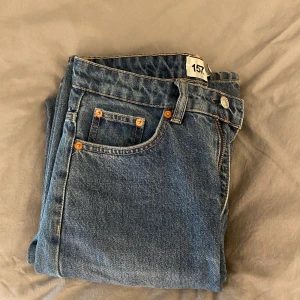 Lager 157 boulevard jeans - Jeans från lager 157 storlek xs.  Mycket bra skick och endast använda ett fåtal gånger. Inga defekter eller tecken på användning. Frakten  ingår inte i priset!