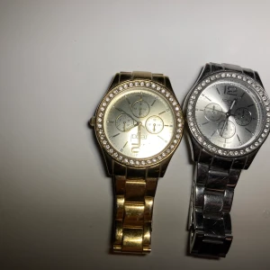 Regal damklocka med ljus urtavla - Regal damklocka med ljus urtavla 300 för båda (PRIS KAN DISKUTERAS!