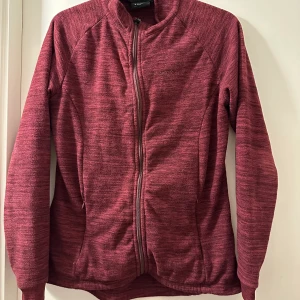Everest Fleece jacket  - Used only few times, good condition, no defect 