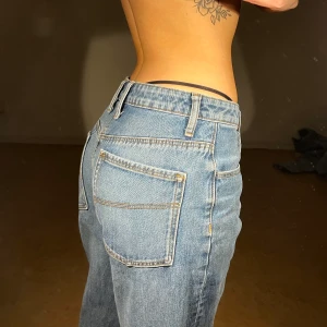 Jeans, från Collusion - Använd fåtal gånger 💙 För stora föra mig därmed sitter dem pösigt och lågmidjat 