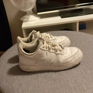 Air force 1  - Hej säljer air force one storlek 38! Fint skick