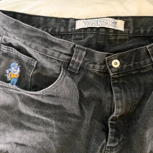 Polar 93's - Det är inget fel på dom sitter nice o baggy lika polar big boys:) Köpta på hollywood i Stockholm:)  Kan mötas upp i stockholm.