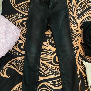 Replay Jeans - Aldrig använda, svart mörkgrått jeans.