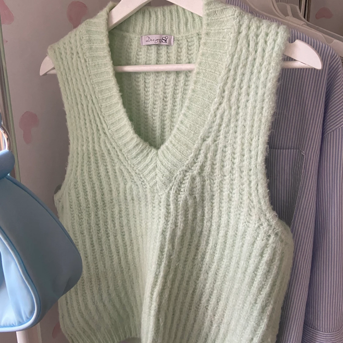 Stickad väst från Design by Si
