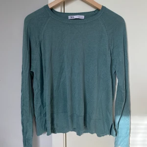 Zara tröja  - Tröja från zara nästan helt oanvänd. 