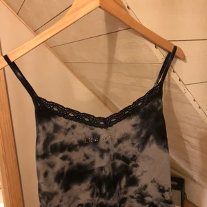 Tiedye linne - Tiedye linne me stenar 💕