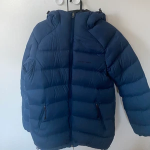  Dunjacka - Dunjacka från Peak Performance, fint skick. Bättre bilder kan fixas🥰